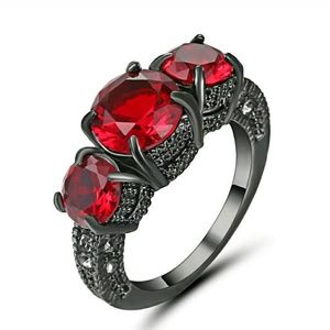 Size 6 nwt beautiful stainless steel